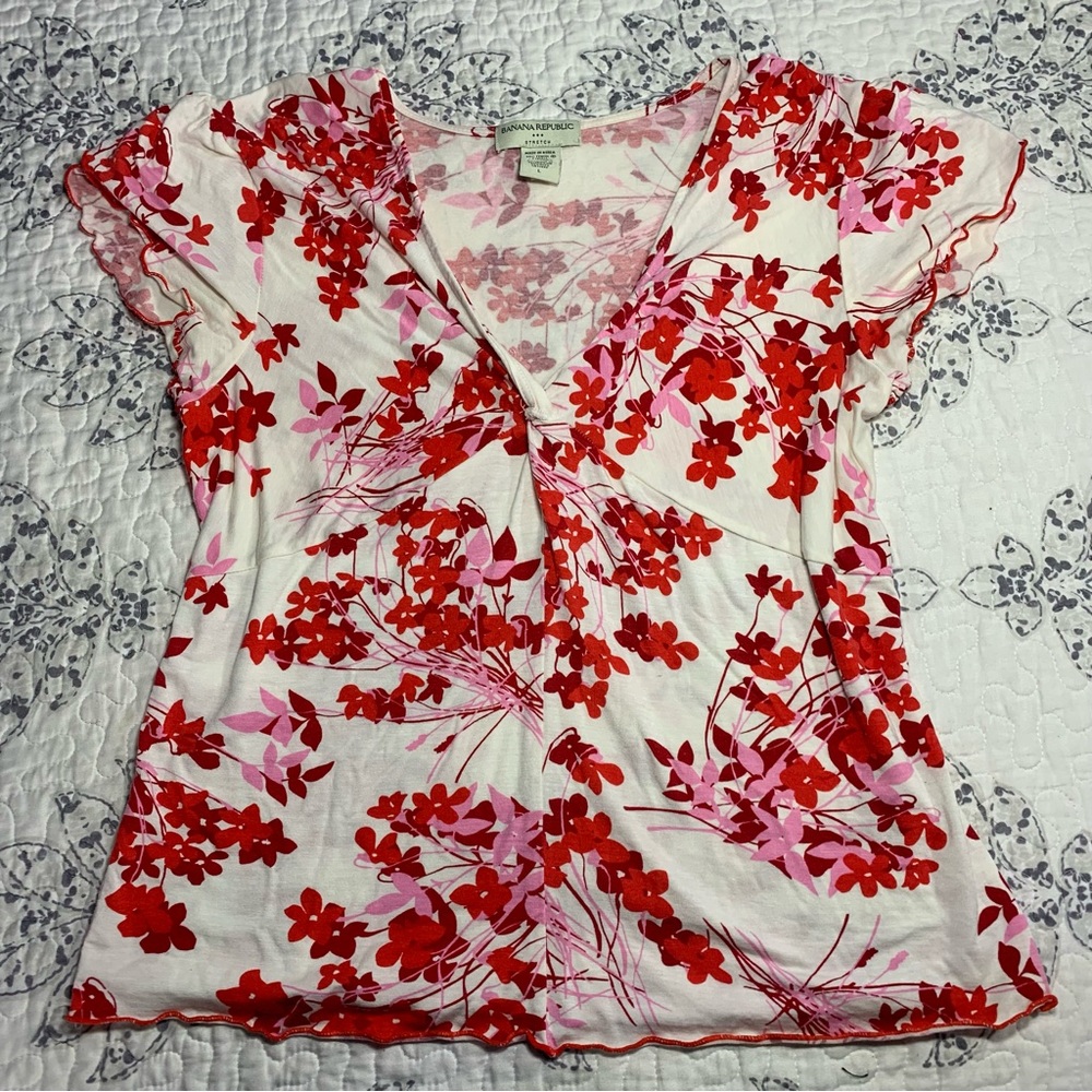 y2k White and red floral blouse